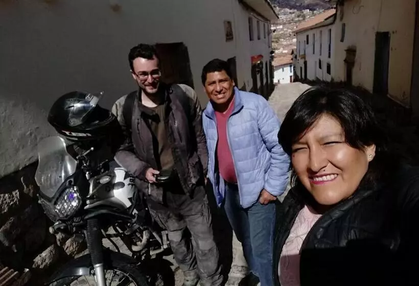 تختخواب و صبحانه Gringo S Wasi