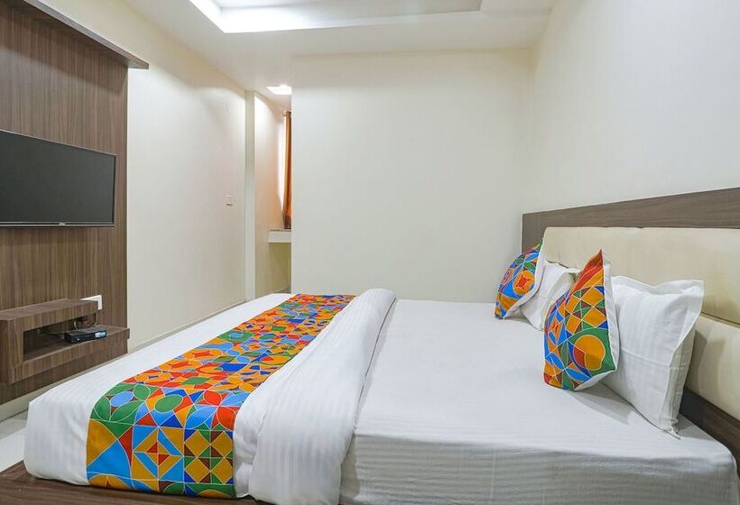 Fabhotel Nandgiri Palace