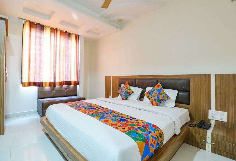 Fabhotel Nandgiri Palace