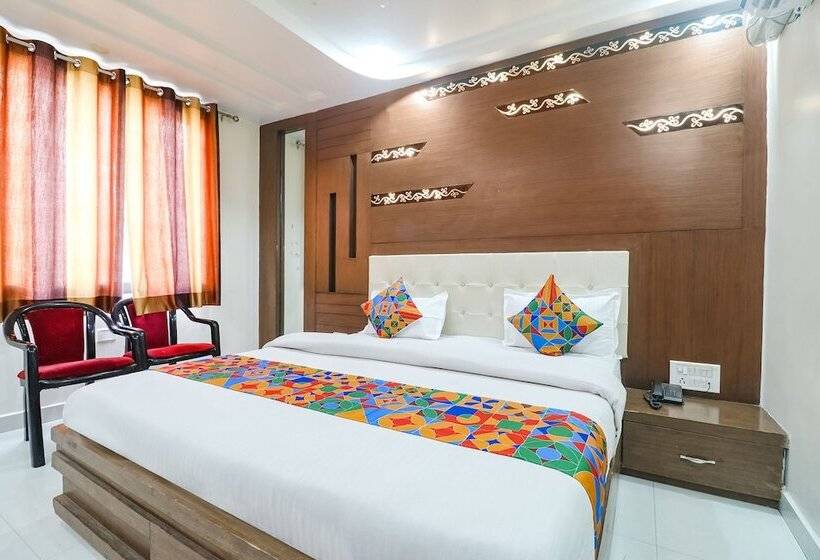 Fabhotel Nandgiri Palace