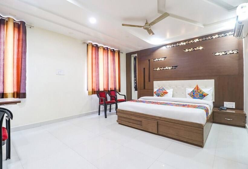 Fabhotel Nandgiri Palace