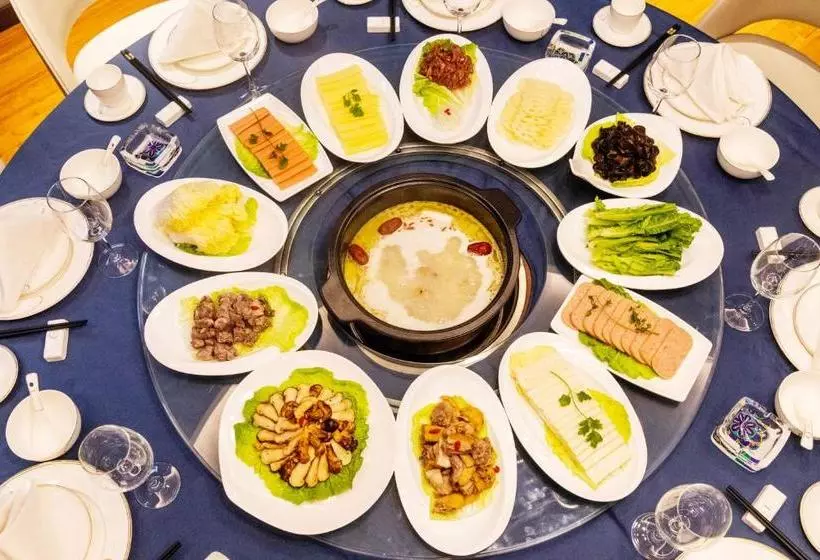 Hotelli Holiday Inn Express Daocheng Yading By Ihg