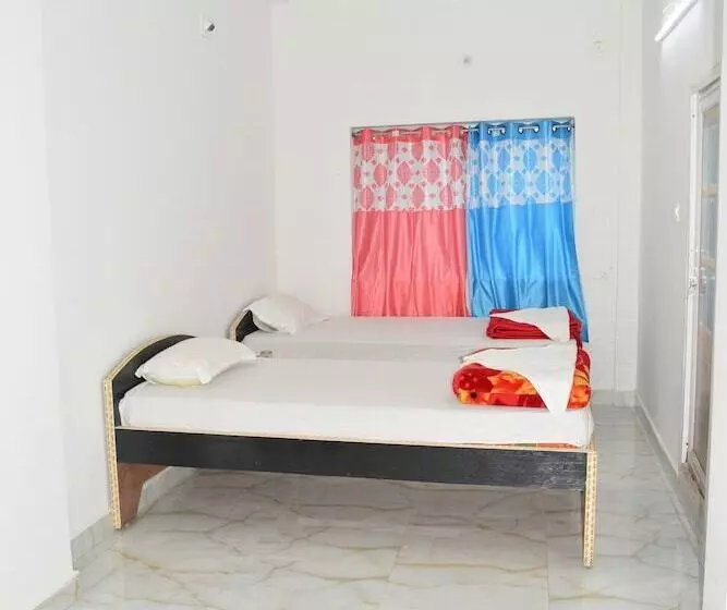 هتل Greenland Palace Bodhgaya