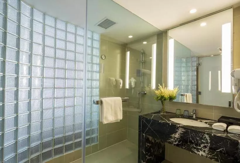 Hotelli Holiday Inn Express Daocheng Yading By Ihg