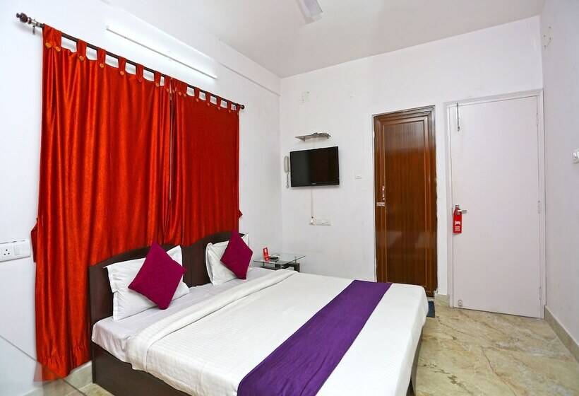 فندق Oyo 590 Violet Guest House