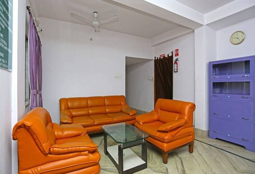 فندق Oyo 590 Violet Guest House