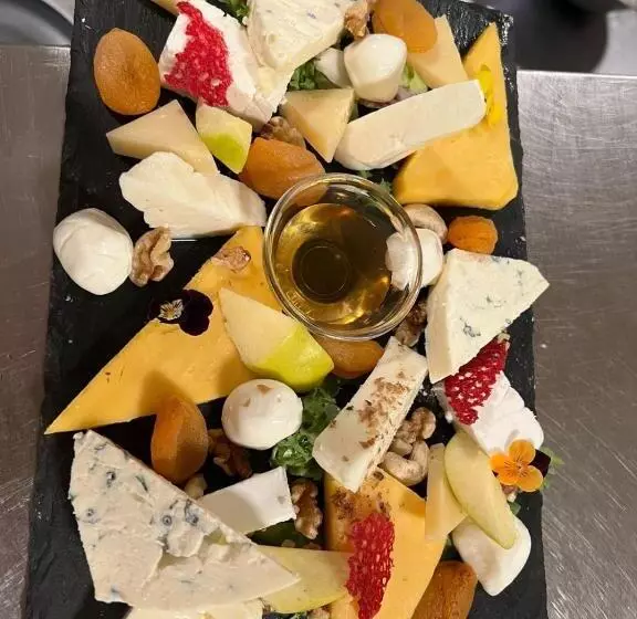 ホテル Podu' Cu Lanturi