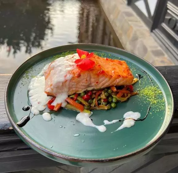 ホテル Podu' Cu Lanturi