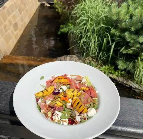 ホテル Podu' Cu Lanturi