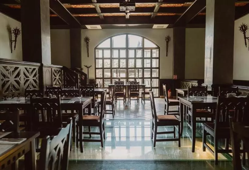 ホテル Podu' Cu Lanturi