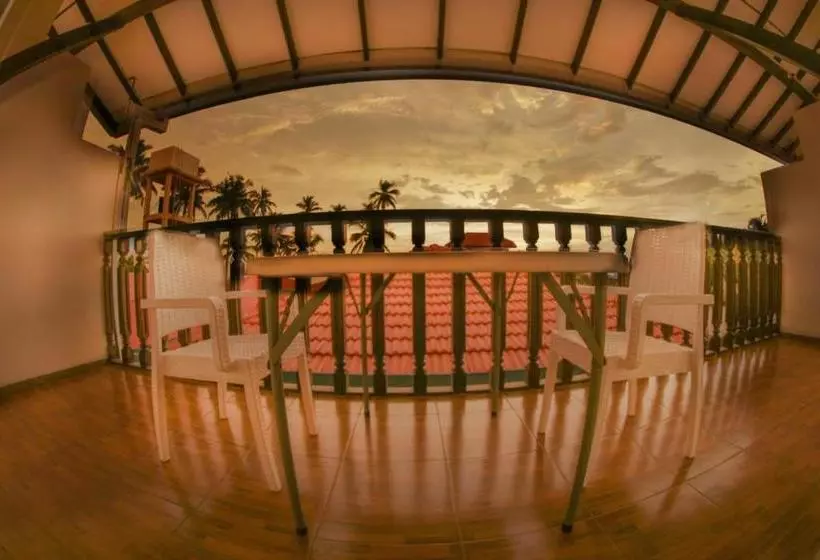 هتل White Rose Beach Resort