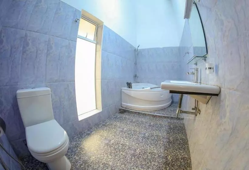 هتل White Rose Beach Resort