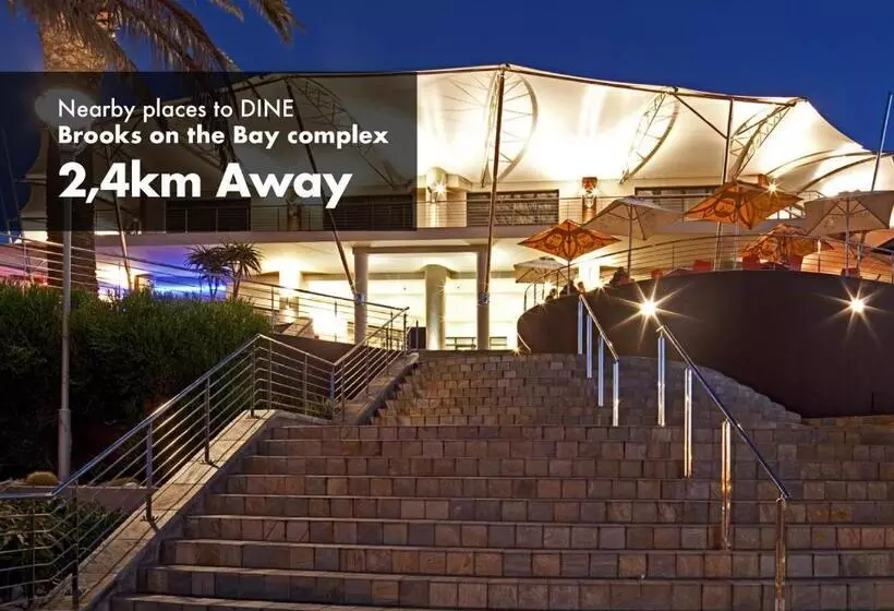 Retkeilymaja Luxury Backpackers