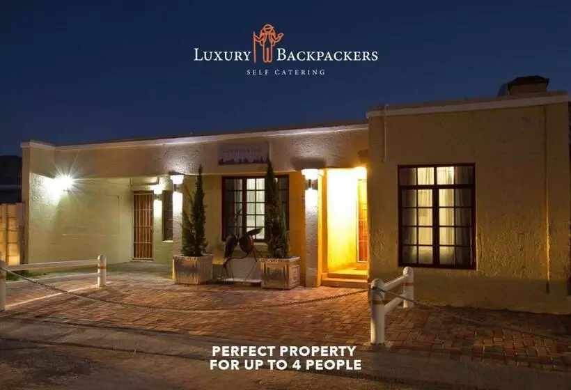 Retkeilymaja Luxury Backpackers