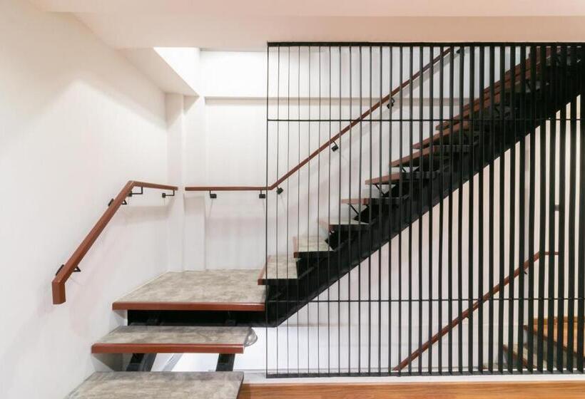 هاستل Zleepmotion Bangkok