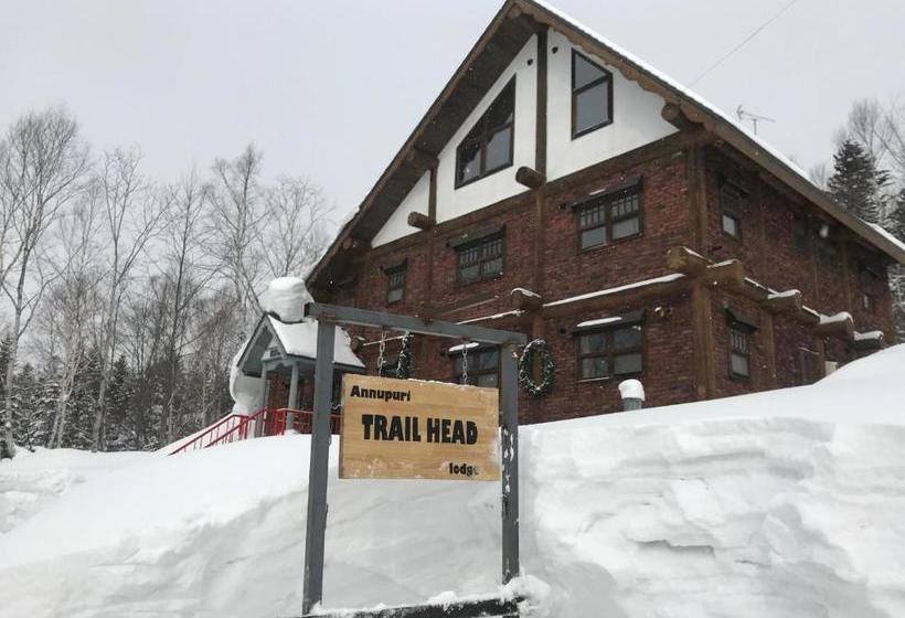 צימר Niseko Trailhead Lodge