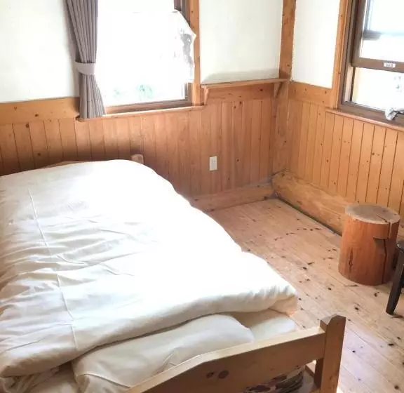 ベッドアンドブレックファースト Niseko Trailhead Lodge