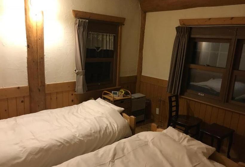 צימר Niseko Trailhead Lodge