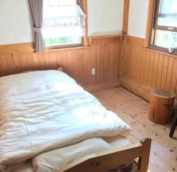 ベッドアンドブレックファースト Niseko Trailhead Lodge