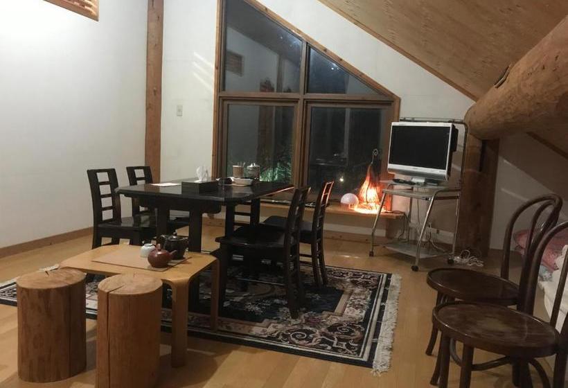 צימר Niseko Trailhead Lodge