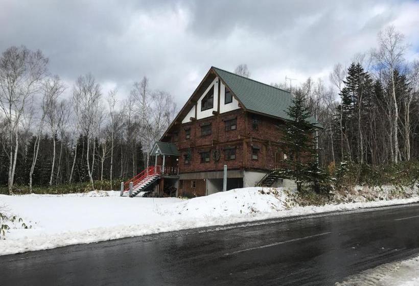 צימר Niseko Trailhead Lodge