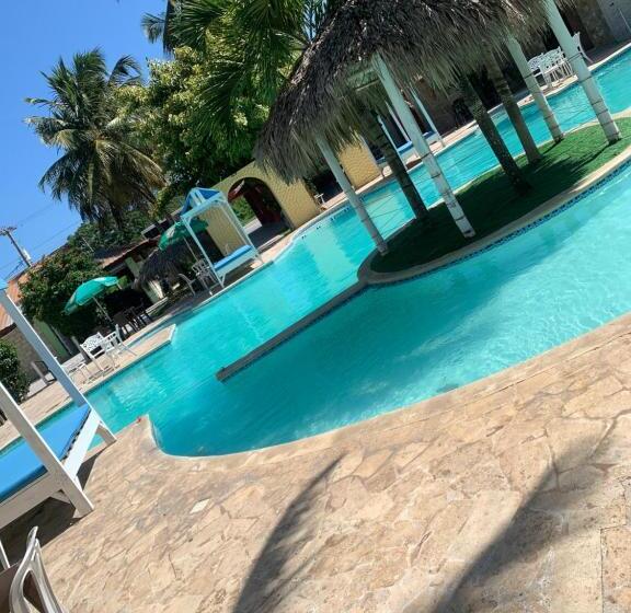 هتل El Currican Juan Dolio