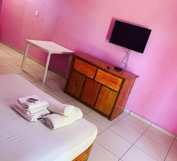 هتل El Currican Juan Dolio