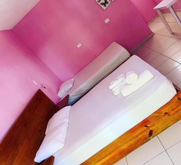 هتل El Currican Juan Dolio