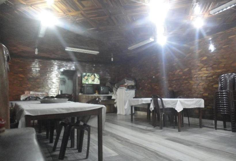 فندق Walnut Grove