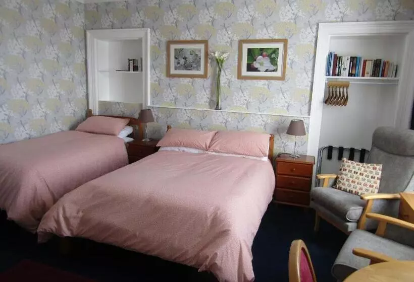 تختخواب و صبحانه Athollbank Guest House