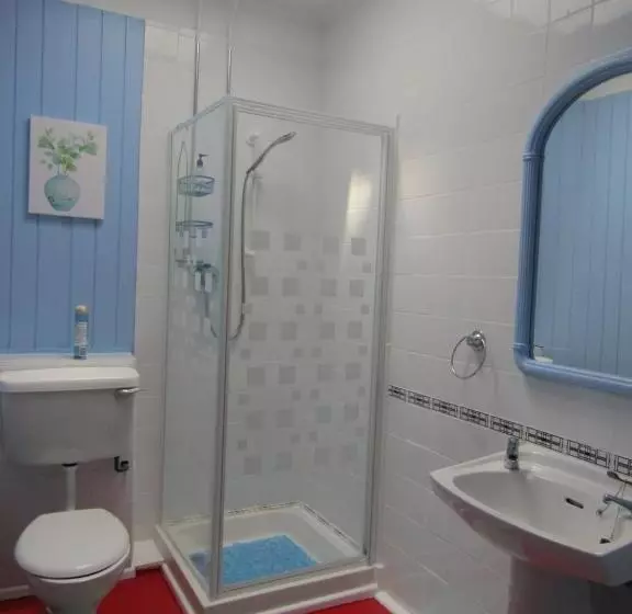 تختخواب و صبحانه Athollbank Guest House
