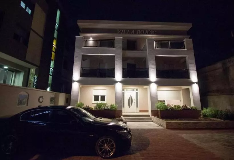 تختخواب و صبحانه Villa Bojcic