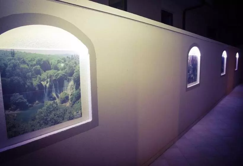 تختخواب و صبحانه Villa Bojcic