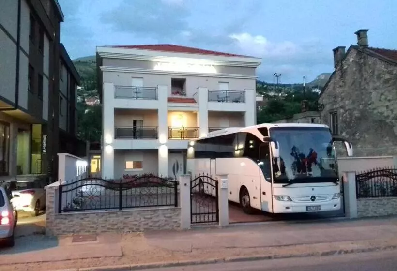 تختخواب و صبحانه Villa Bojcic