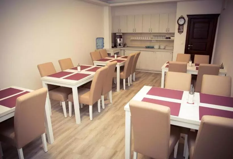 تختخواب و صبحانه Villa Bojcic