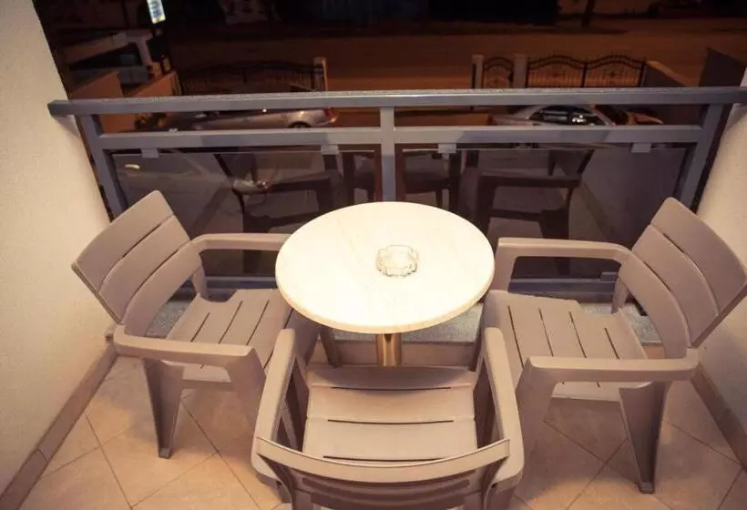 تختخواب و صبحانه Villa Bojcic