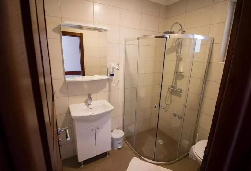 تختخواب و صبحانه Villa Bojcic