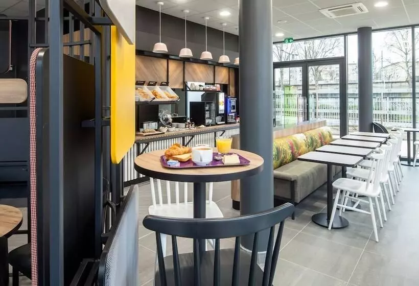 B&b Hotel Nanterre Rueil Malmaison