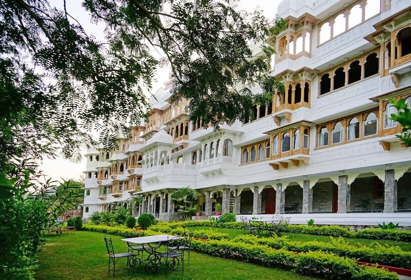 Отель Kavish The Haveli Resort