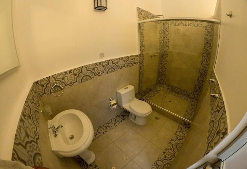 فندق Orchid Hostels