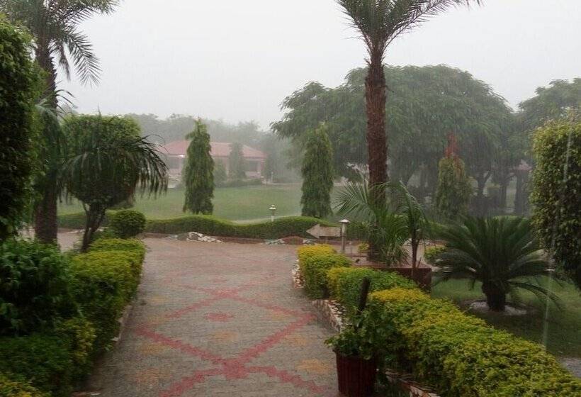 Hotel Raj Mahal Resort & Spa