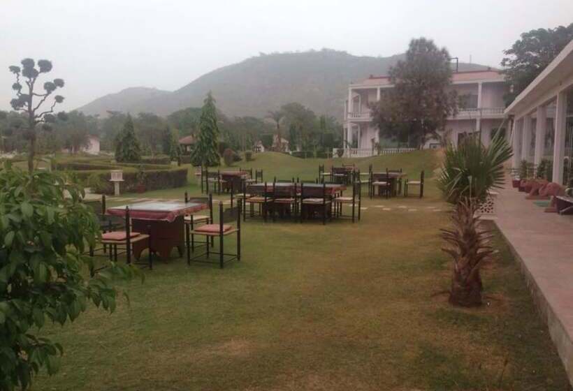 Hotel Raj Mahal Resort & Spa