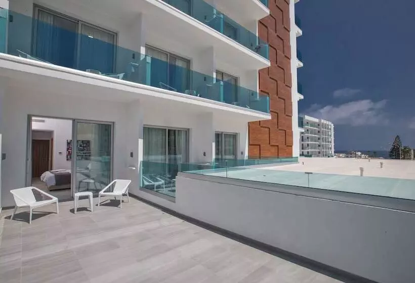 The Blue Ivy Hotel & Suites