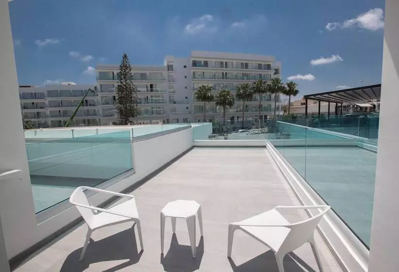 The Blue Ivy Hotel & Suites