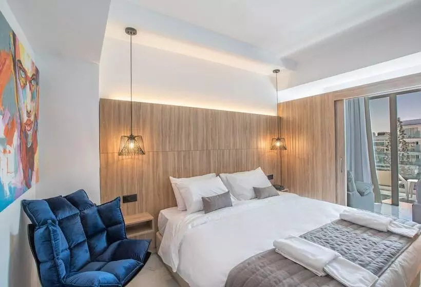 The Blue Ivy Hotel & Suites