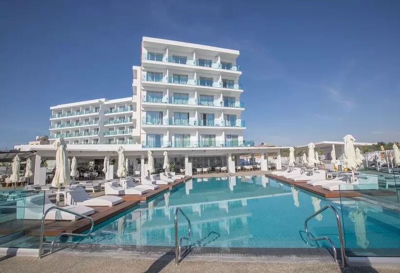 The Blue Ivy Hotel & Suites