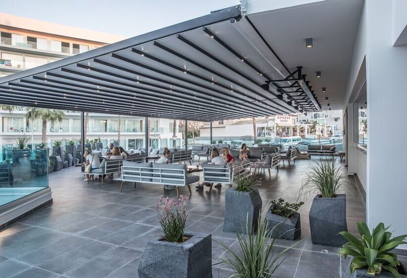 The Blue Ivy Hotel & Suites