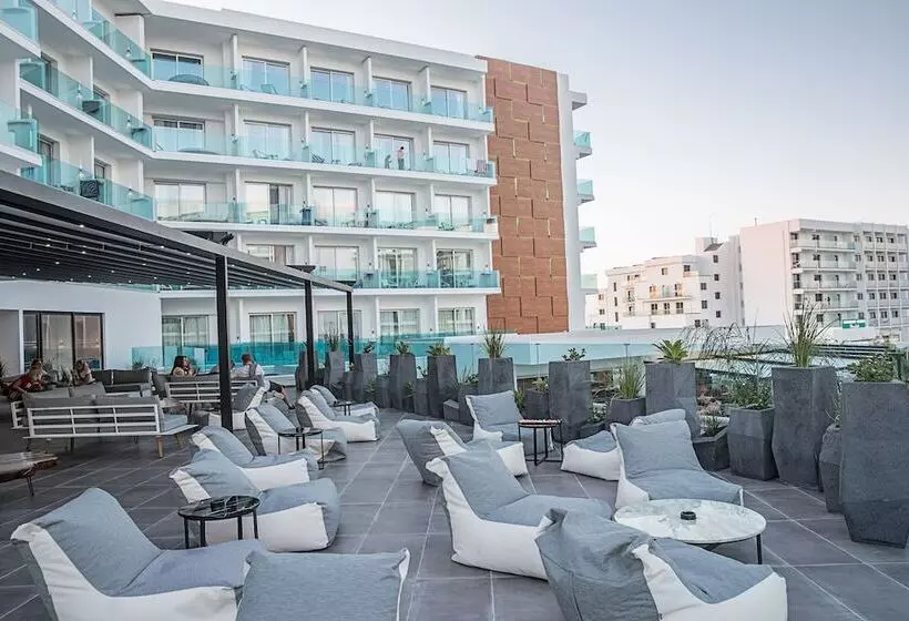 The Blue Ivy Hotel & Suites