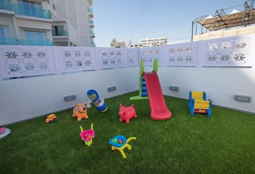 The Blue Ivy Hotel & Suites