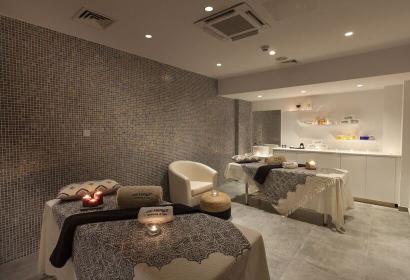 The Blue Ivy Hotel & Suites